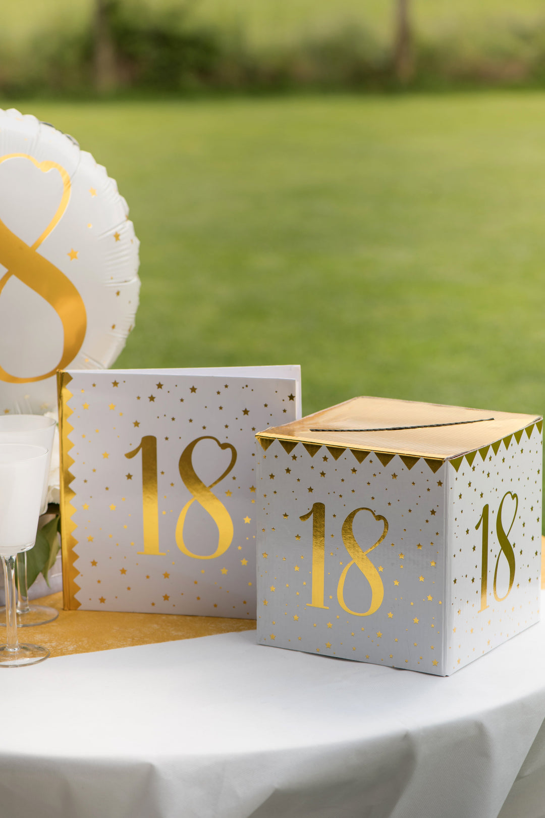 Exclusif Tirelire Dorée 20ième Anniversaire - Addition Élégante pour Fêtes Branchées!