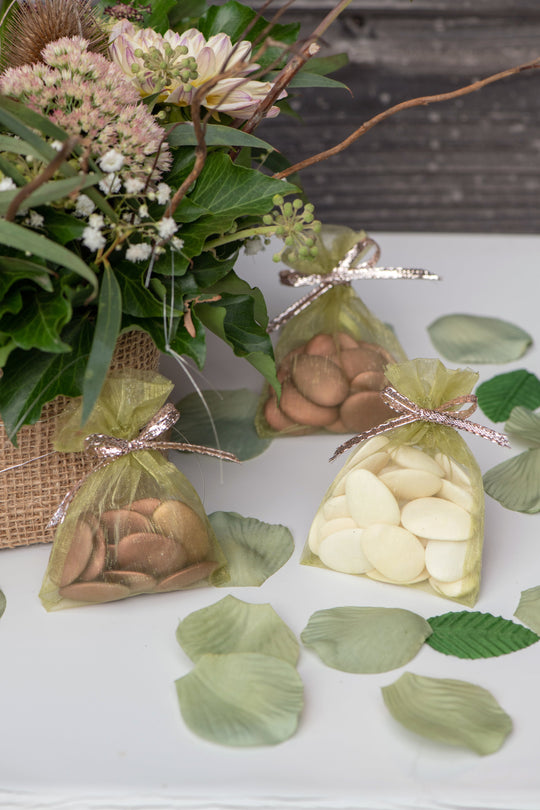 Set de 100 Pétales Blanches Élégantes pour Fêtes - Qualité Supérieure pour Anniversaires Chic