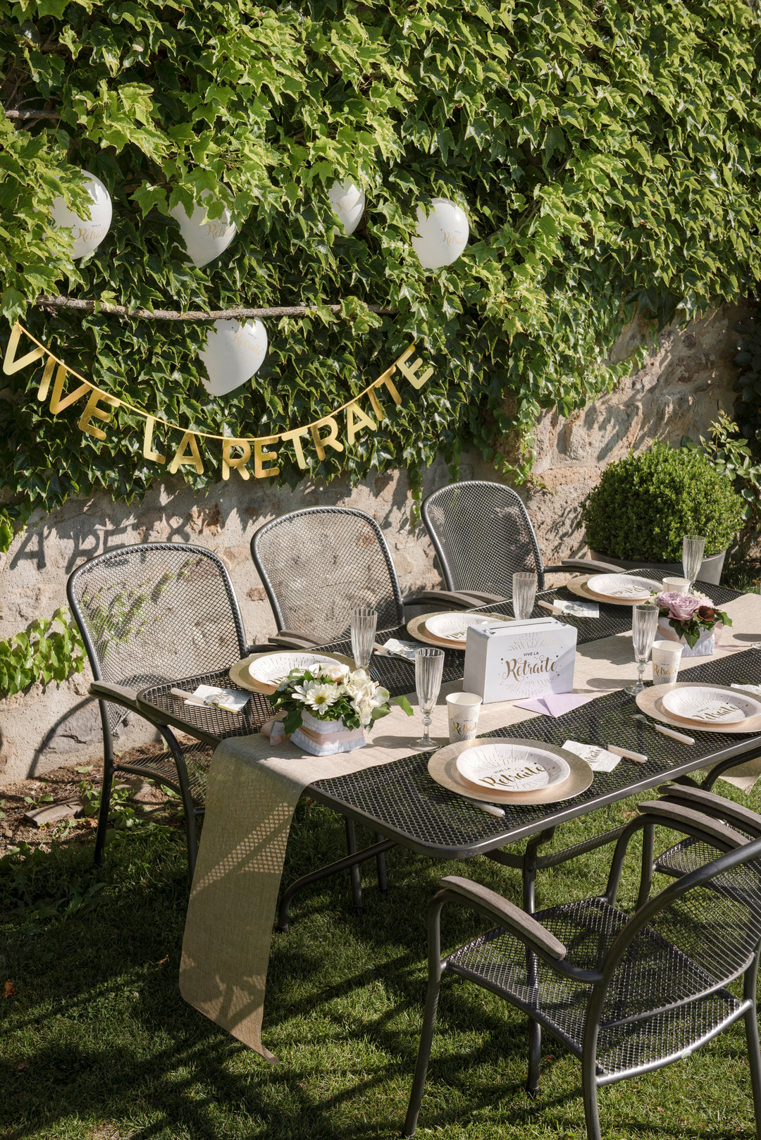 Elegant Retirement Party Banner - Trendsetting Gold Aesthetics for a Memorable Farewell