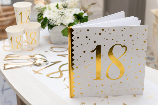 Golden Elegance: Shimmering 18th Birthday Guestbook for Timeless Memories