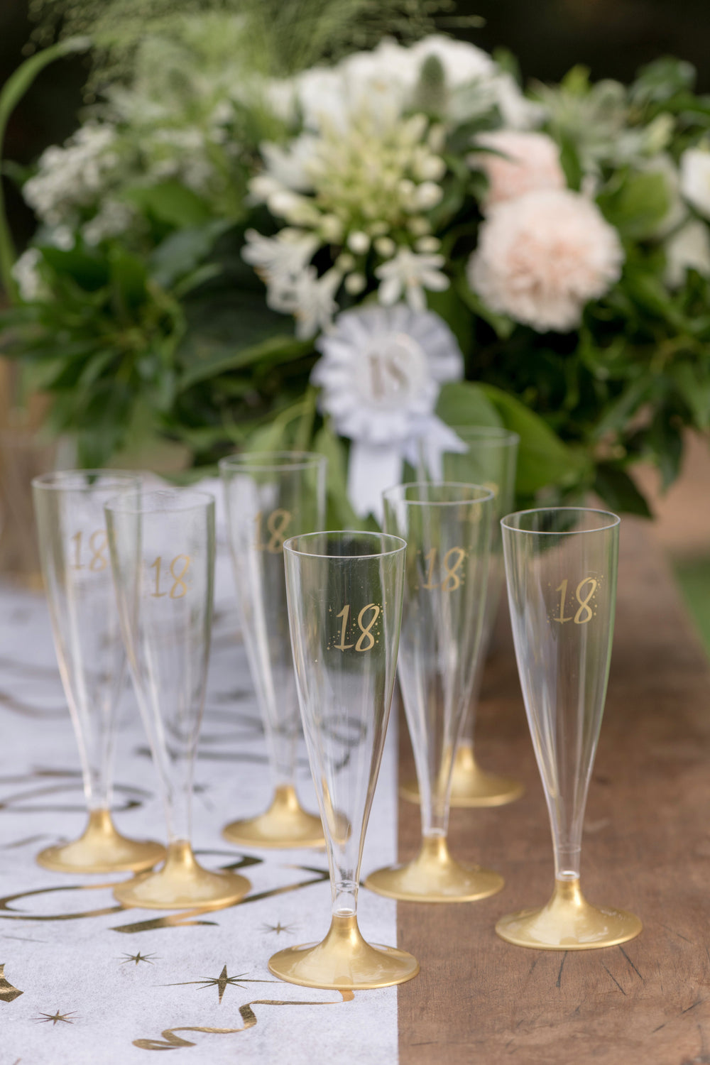 Glitz 'n Glam 18th Birthday Gold Flute Champagne: Stylish Elegance for Trend-Setting Celebrations