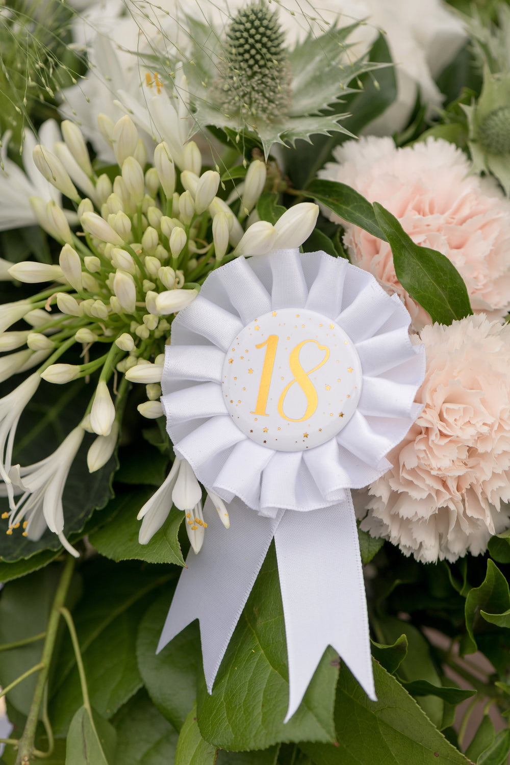 Elegant 50th Birthday Gold Roundel - Trend-Setting Party Essential for an Unforgettable Bash