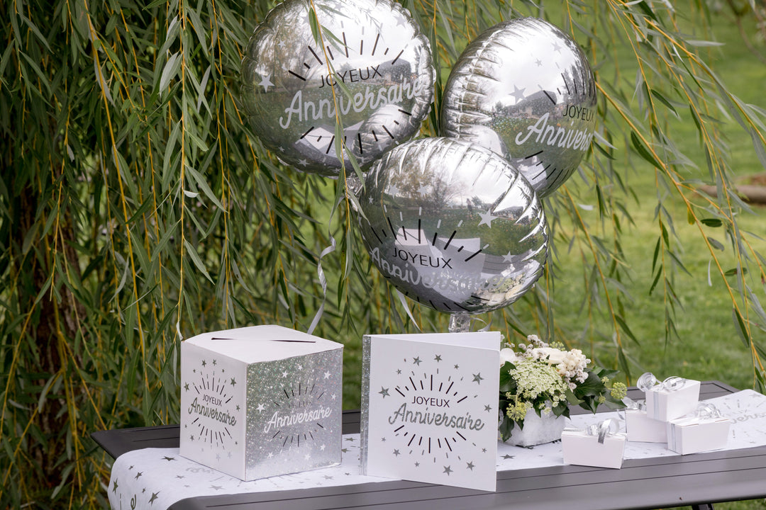 Chic Birthday Party Guestbook: Silver Elegance for Stylish Celebrations