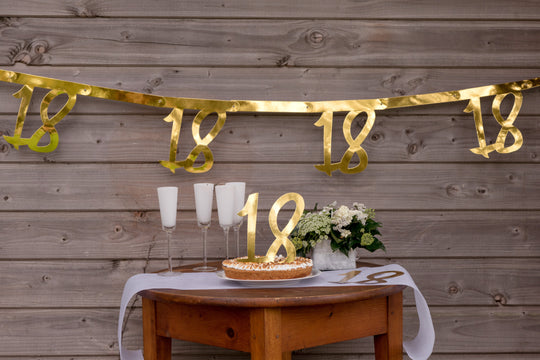 18th Birthday Glamour - Gold Banner Party Set - Trendsetting Elegance