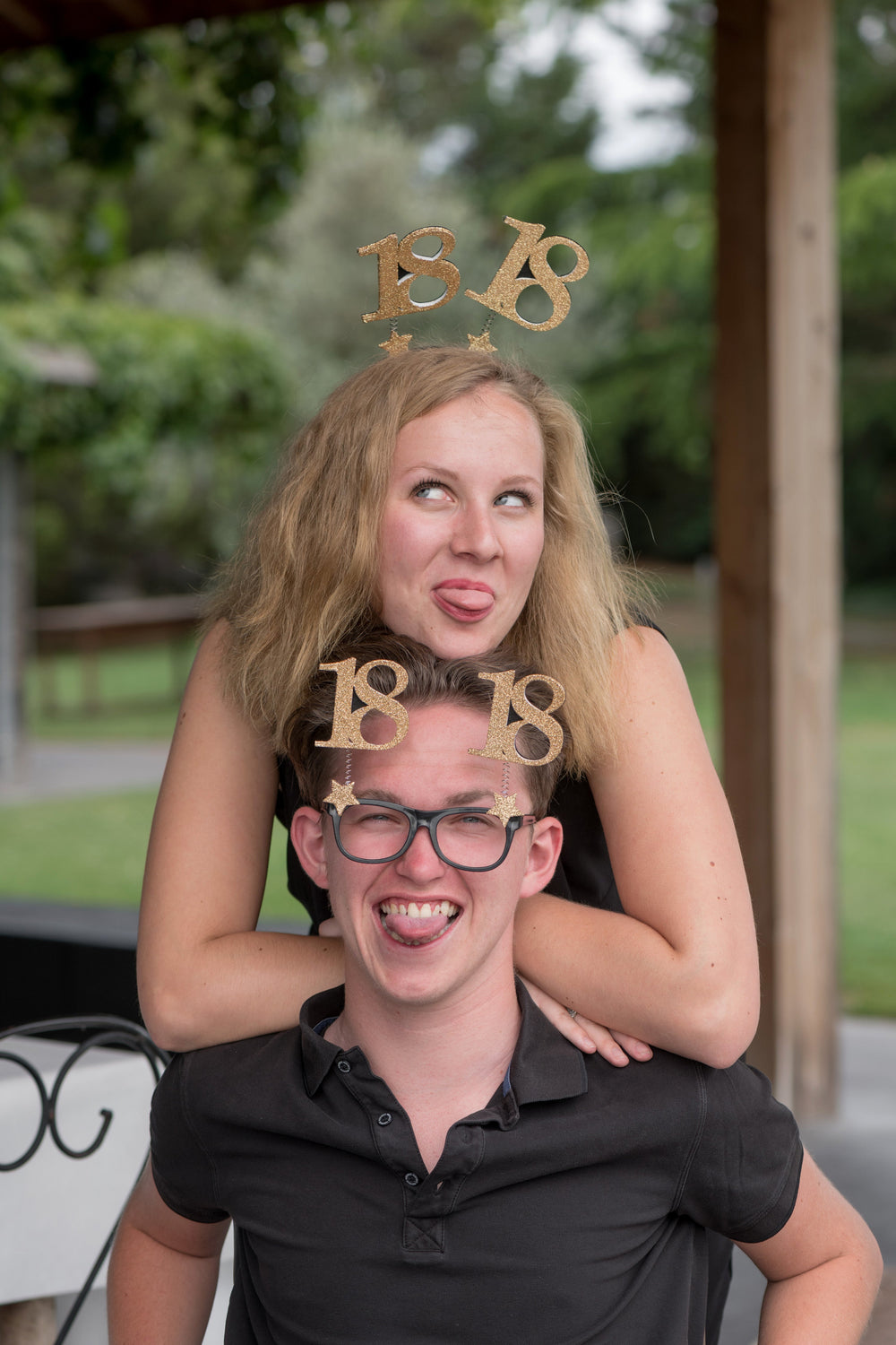 20th Birthday Gold Glitter Glasses - Create Unforgettable Party Moments