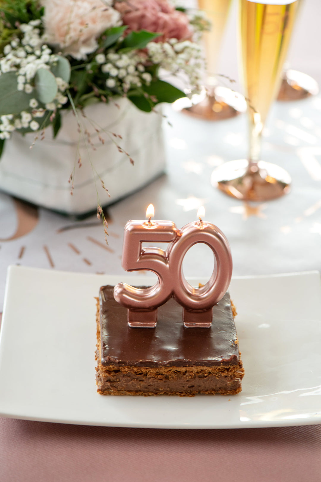 Élégance pour 80e Anniversaire - Bougie Or Rose pour Célébrations Chics