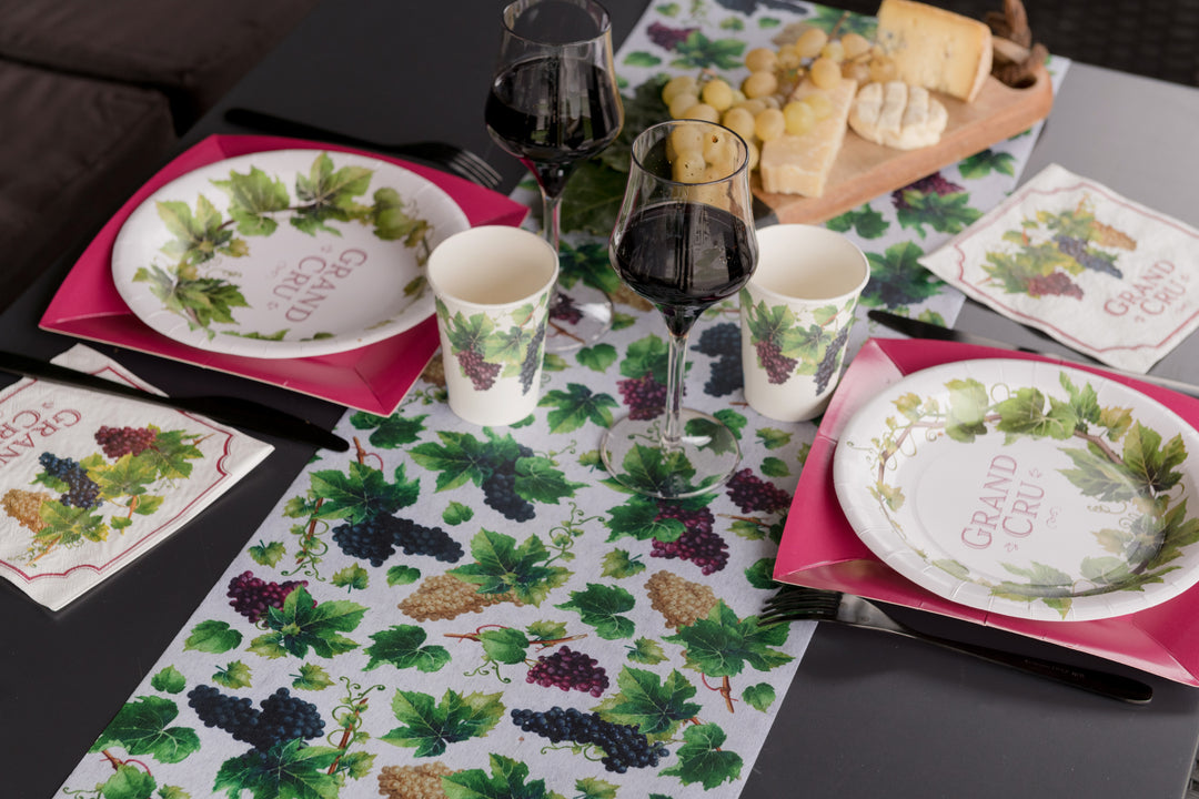 Réhaussez la Déco de Fête - Nappe de Table Viticole Vibrante pour une Élégance Tendance