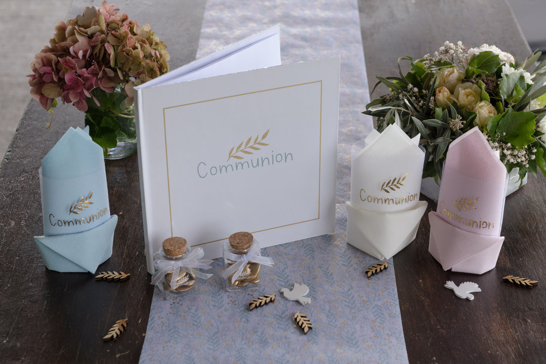 Élégant Livre d'Invités pour Première Communion: Fournitures de Fête à la Mode pour un Événement Mémorable