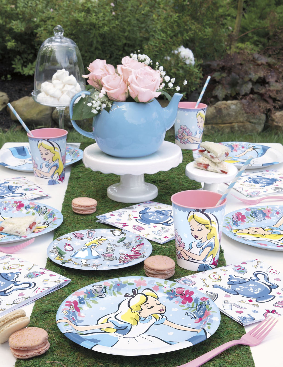 Alice Wonderland Party Bundle - Tableware for Unforgettable Birthdays!