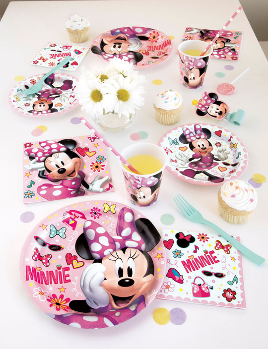 Ajoutez une Touche de Magie Disney avec les Assiettes Repas Minnie Mouse : Délices Sucrés pour Chaque Souricette !